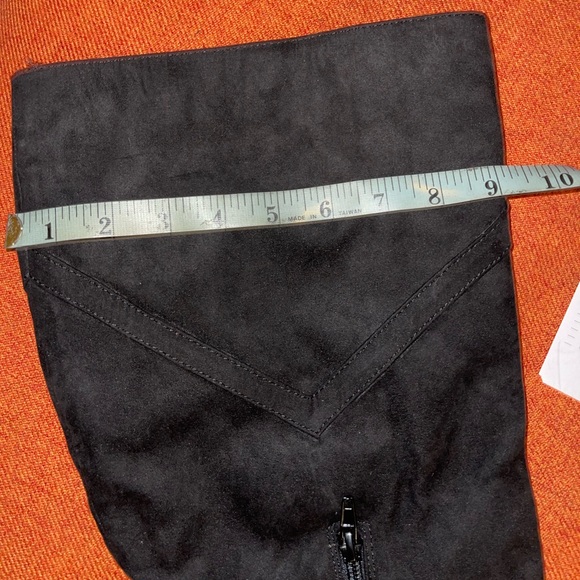 Black Heeled Boots - Picture 4 of 7